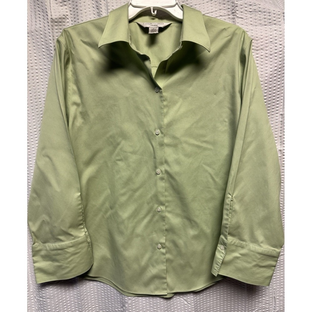 Casual Corner Women's SZ L Non-Iron Pistachio Green Button Up Dress Shirt Cotton